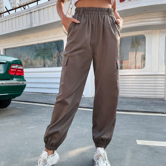 Pantalon cargo pour femmes avec taille élastique et poches latérales pratiques Chic und Stil