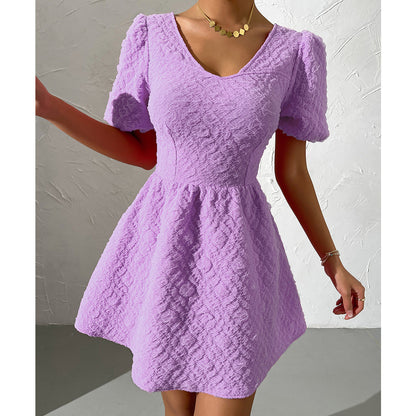 Robe fourreau pour femmes avec des manches bouffantes et un design structuré Chic und Stil