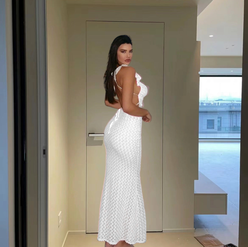 Robe maxi tricot pour dames avec décolleté en V profond et détails volants Chic und Stil