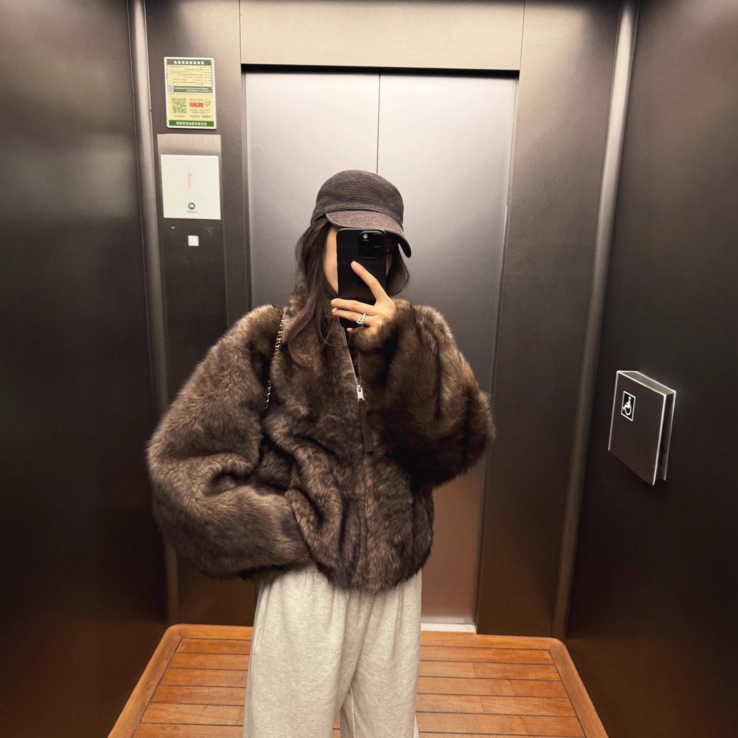 Dames élégante et confortable veste courte avec des manches larges Chic und Stil