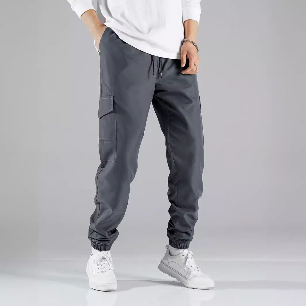 Men's cargo pants with elastic waistband and practical side pockets Chic and Style