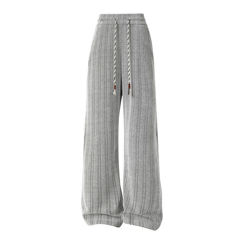 Wide harem pants for women with elastic waistband and trendy zigzag pattern Chic and Style