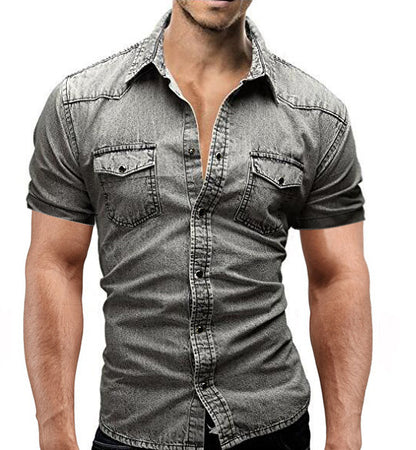 Chemise en denim à manches courtes pour hommes avec poches à rabat classiques Chic und Stil