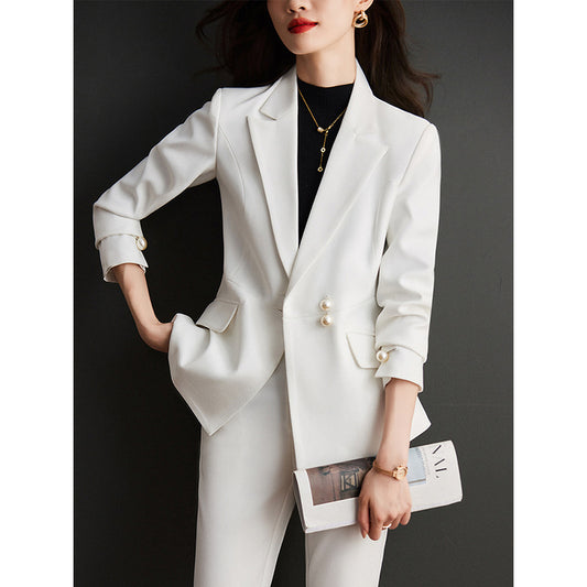 Veste classique ajustée pour femmes avec boutons décoratifs Chic und Stil