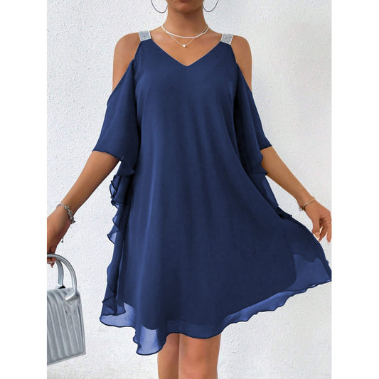Robe fluide pour femmes avec design à épaules dénudées et ourlet à volants Chic und Stil