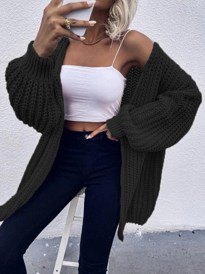 Cardigan en tricot épais pour femmes avec des manches volumineuses et une ouverture à l'avant Chic und Stil