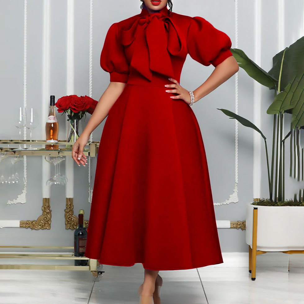 Robe maxi élégante pour femme avec des manches bouffantes volumineuses et un col à nœud Chic und Stil