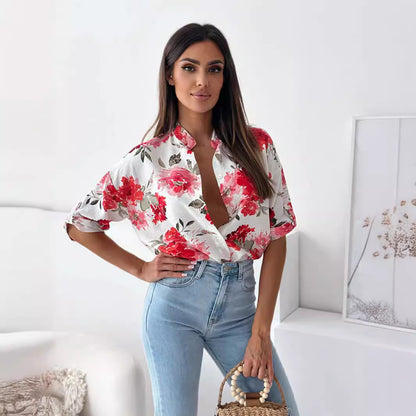 Blouse pour femmes avec design floral et coupe décontractée Chic und Stil