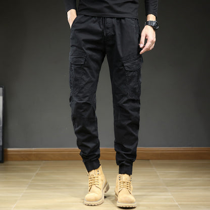 Chic and stylish urban cargo pants for men