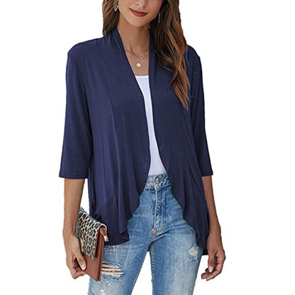 Cardigan pour femmes avec un design avant ouvert et des poches pratiques Chic und Stil