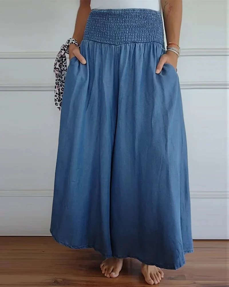 Wide cotton pants for women with elastic waistband and practical pockets Chic und Stil
