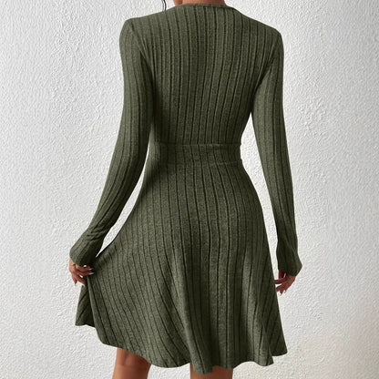Robe portefeuille pour femmes avec manches longues et texture côtelée Chic und Stil