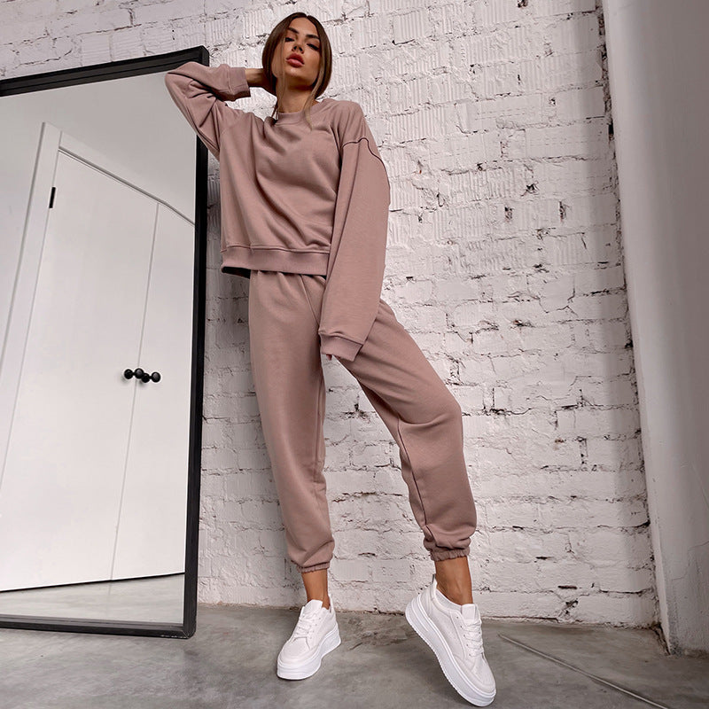 Chic and Style contrast jogger pants and casual oversized sweatshirt for women sports lifestyle set