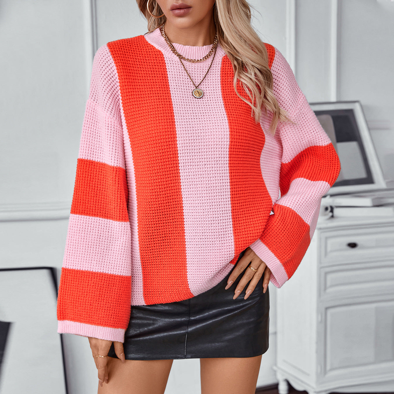 Pull femme en tricot avec un design de rayures bloquées innovant et une coupe décontractée Chic und Stil