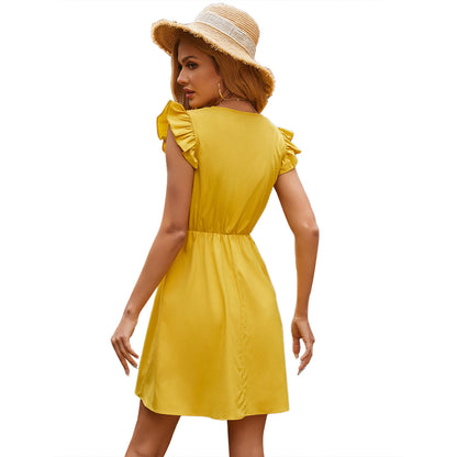 Robe courte à manches courtes pour dames avec détails en volants et design à boutons Chic und Stil