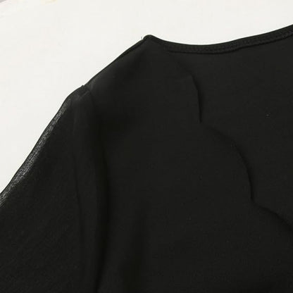 Dames Robe Mince Élégante à Col V avec Manches Longues Transparentes et Accents en Gemmes Chic und Stil
