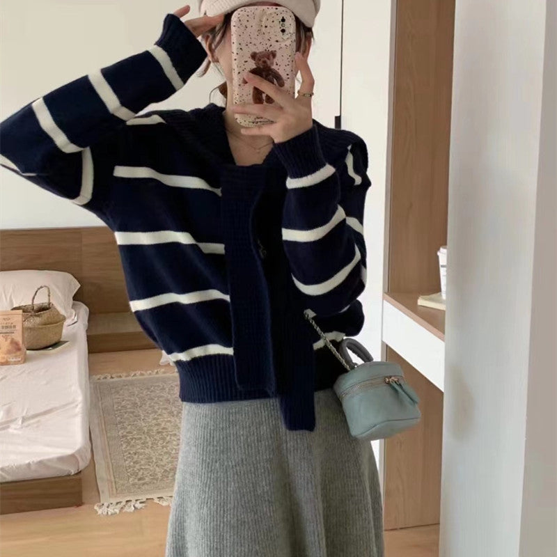 Pull femme rayé avec col doux et boucle pratique Chic und Stil