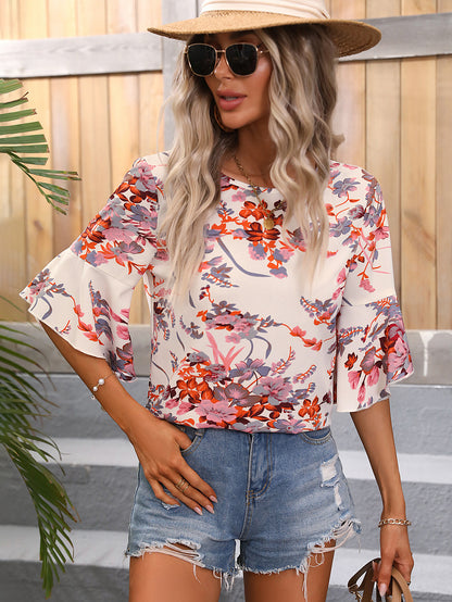 Blouse pour femmes avec des détails de volants et un imprimé floral Chic und Stil