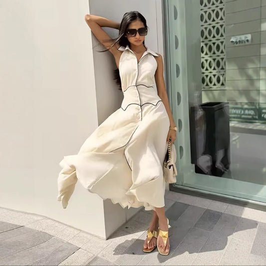 Robe maxi femme avec col élégant et joli design de boutons Chic und Stil