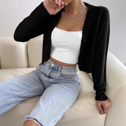 Dames cardigan à manches courtes avec un design en fine maille côtelée Chic und Stil