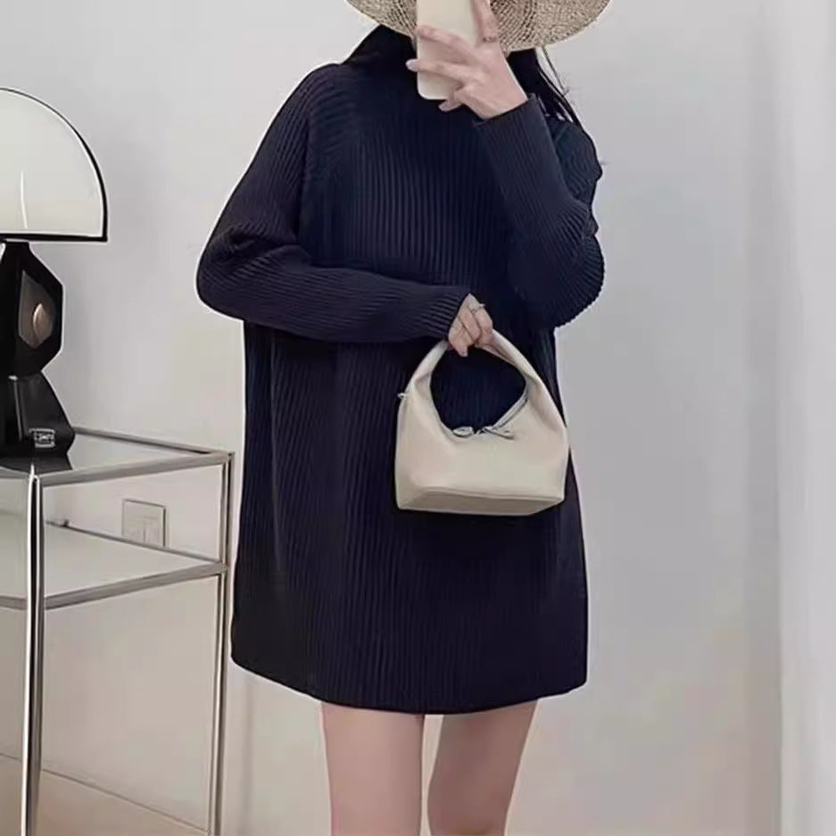 Robe en tricot pour femmes avec un joli design en côtes et un col haut Chic und Stil