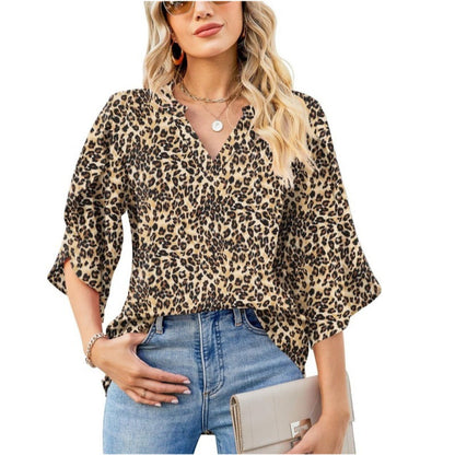 Blouse à col en V à imprimé floral Chic und Stil