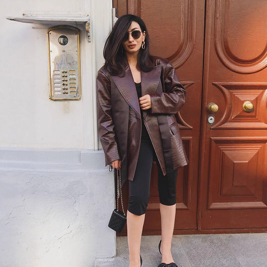Blazer en simili cuir à la mode pour femmes avec effet croco Chic und Stil