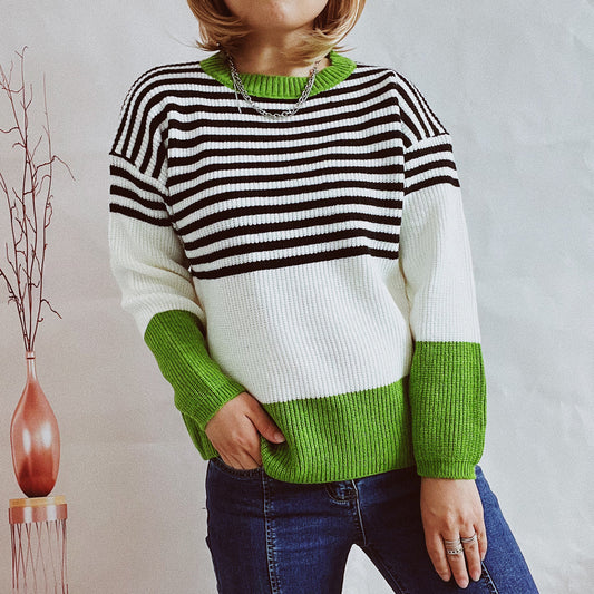Pull en maille rayé tendance pour femmes avec des accents modernes et une coupe confortable Chic und Stil