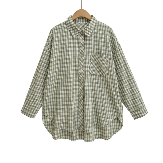 Chemise à carreaux pour femmes avec coupe tendance et poche poitrine Chic und Stil