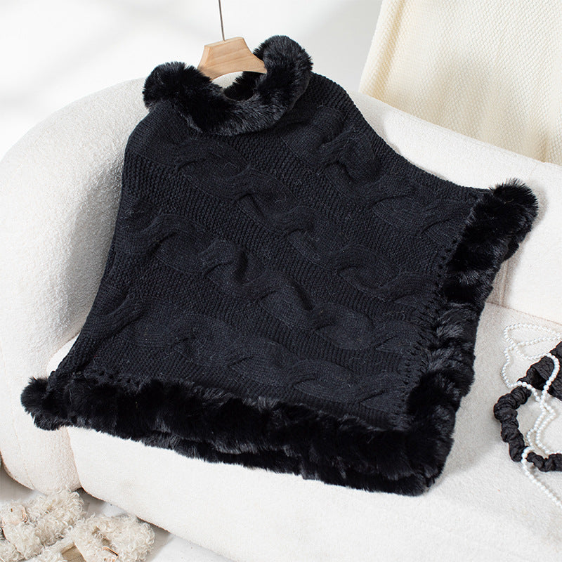 Dames pull-poncho douillet avec garniture en fausse fourrure douce et motif en torsades Chic und Stil