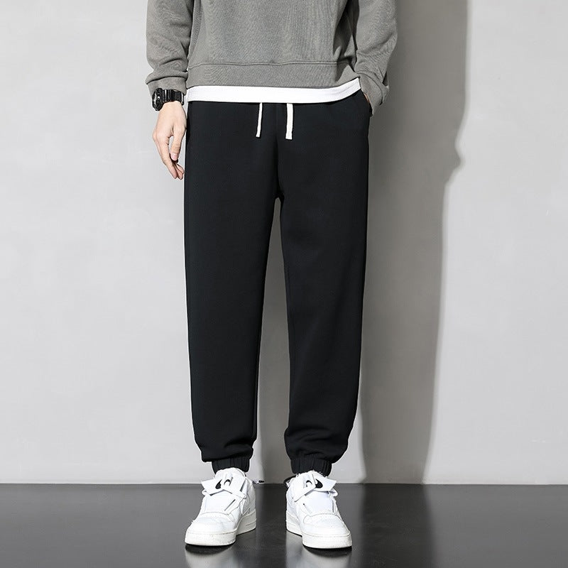 Casual sweatpants for men with elastic waistband and side pockets Chic and Style