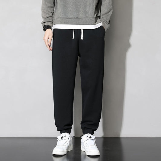 Casual sweatpants for men with elastic waistband and side pockets Chic and Style