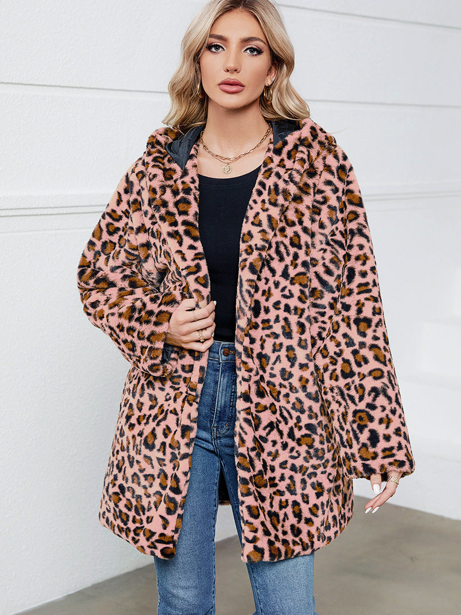 Dames futuristique veste en fourrure léopard Chic und Stil