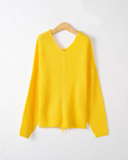 Pull femme en tricot épais avec un décolleté en V attrayant et des détails pratiques en cordon Chic und Stil