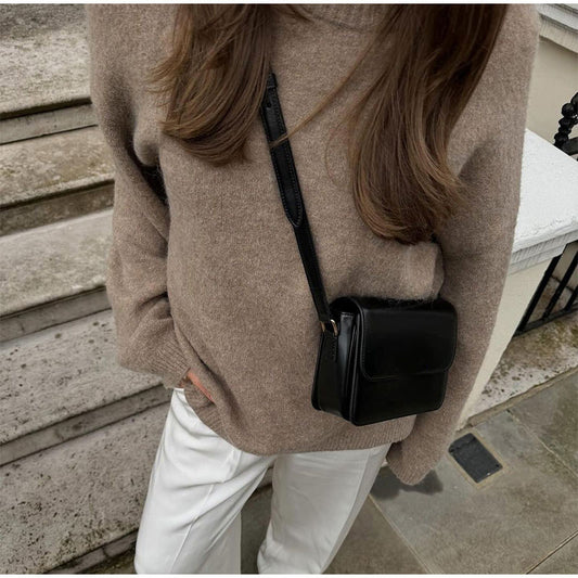 Chic und Stil Minimalist Design Shoulder Bag for Women