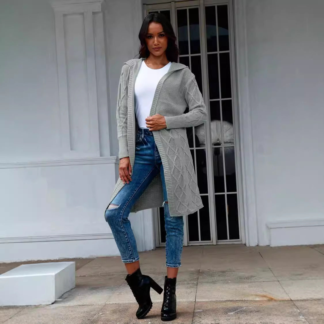 Dames gros tricot kimono cardigan avec élégant motif en torsades et manches ouvertes Chic und Stil