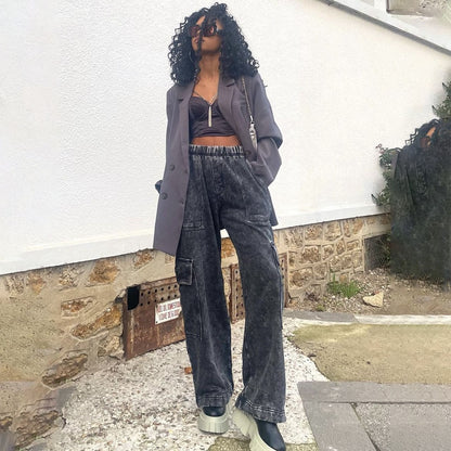 Wide cargo pants for ladies with practical pockets Chic and Style