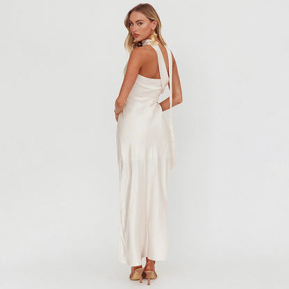Robe maxi élégante sans épaules pour femmes avec design floral et coupe cintrée Chic und Stil
