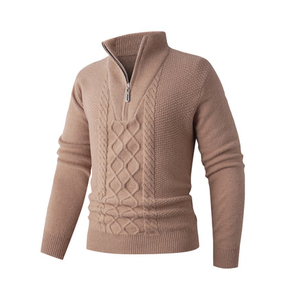Thick knit pullover for men with a modern high collar and functional zipper Chic und Stil