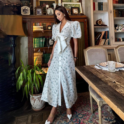 Robe maxi pour femmes avec manches bouffantes et ceinture en sash Chic und Stil