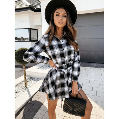 Chemise à carreaux pour femmes avec ceinture Chic und Stil