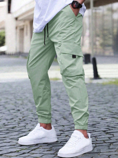 Men's cargo pants with practical side pockets and elastic cuffs Chic and Style