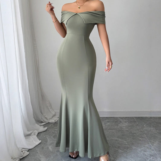 Robe maxi off-shoulder ajustée pour dames Chic und Stil