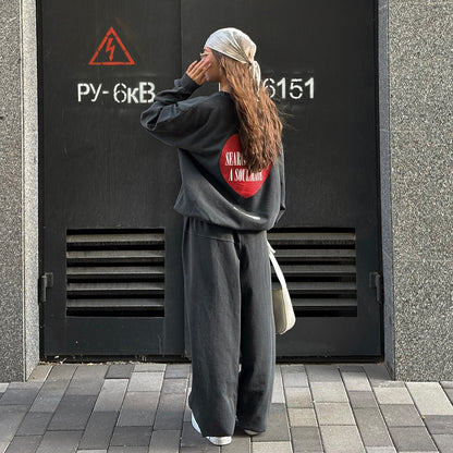 Casual lounge set for women with oversized sweatshirt and wide pants Chic and Style