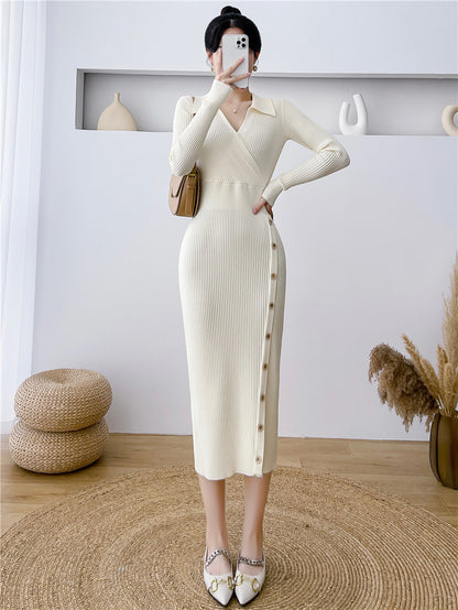 Robe en tricot à manches longues pour femmes avec un élégant détail de bouton et une silhouette cintrée Chic und Stil