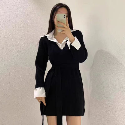 Robe en tricot élégante pour femmes avec ceinture cintrée et col original Chic und Stil