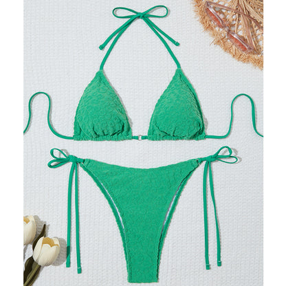 Bikini triangle femme avec un design de volants décoratifs et des liens ajustables Chic und Stil