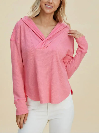 Dames de loisirs Sweat à capuche avec décolleté raffiné Chic und Stil