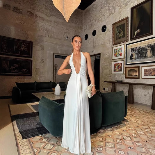Robe maxi femme avec décolleté en V profond et design élégant avec volants Chic und Stil
