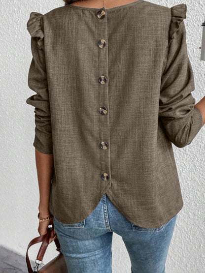 Chemisier femme avec des manches volantes et des boutons décoratifs Chic und Stil